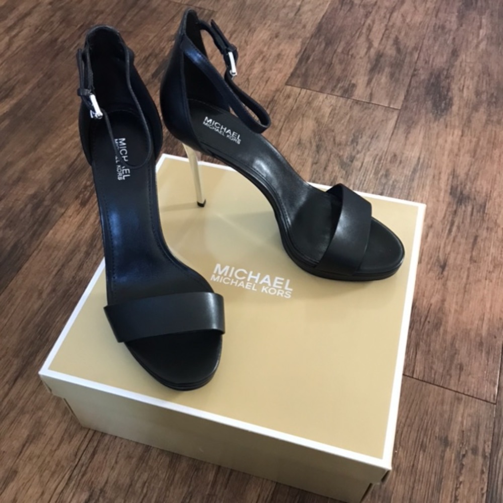 Michael Kors Hutton Sandal